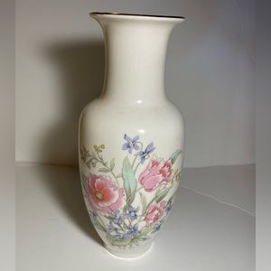 Vintage Japanese Fine China Porcelain Vase